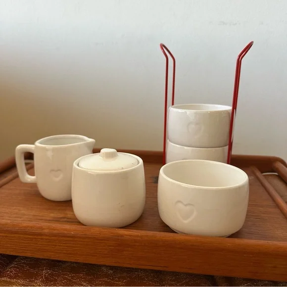 🤍❤️White Ceramic Tea Set with Heart Design♥️🤍 - Picture 2 of 4
